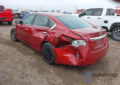 2013 Nissan Altima 2.5 S z USA, uszkodzony, nr VIN 1N4AL3AP1DC114303